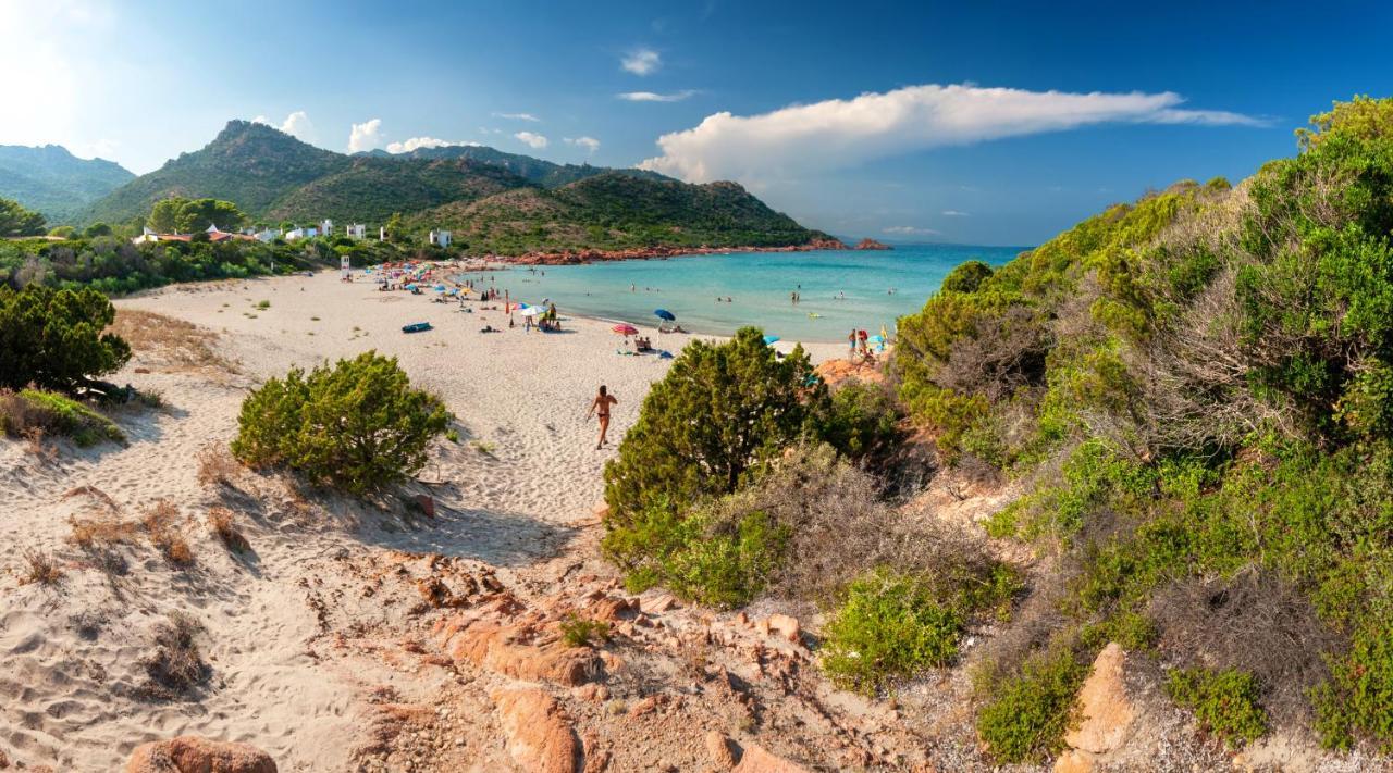 Le Corti Sarde Beach Apartments Бари Сардо Екстериор снимка
